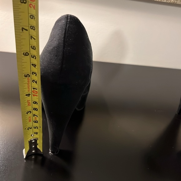 Forever 21 Suede Platform Pumps - Picture 10 of 11